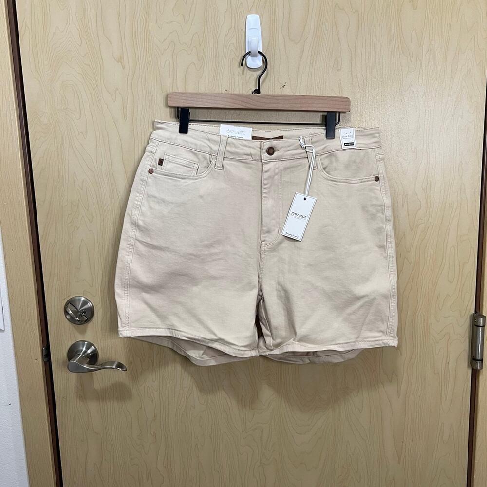 NWT Women’s Judy Blue Shorts
